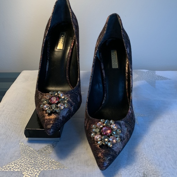 Guess Ladies Shoes - Picture 7 of 14